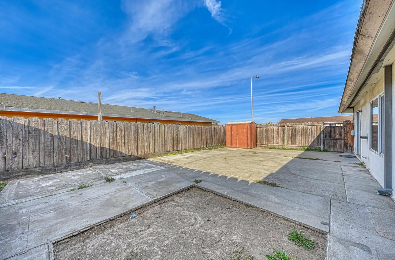 Detail Gallery Image 9 of 27 For 1258 Caoba Way, Salinas,  CA 93905 - 3 Beds | 1 Baths