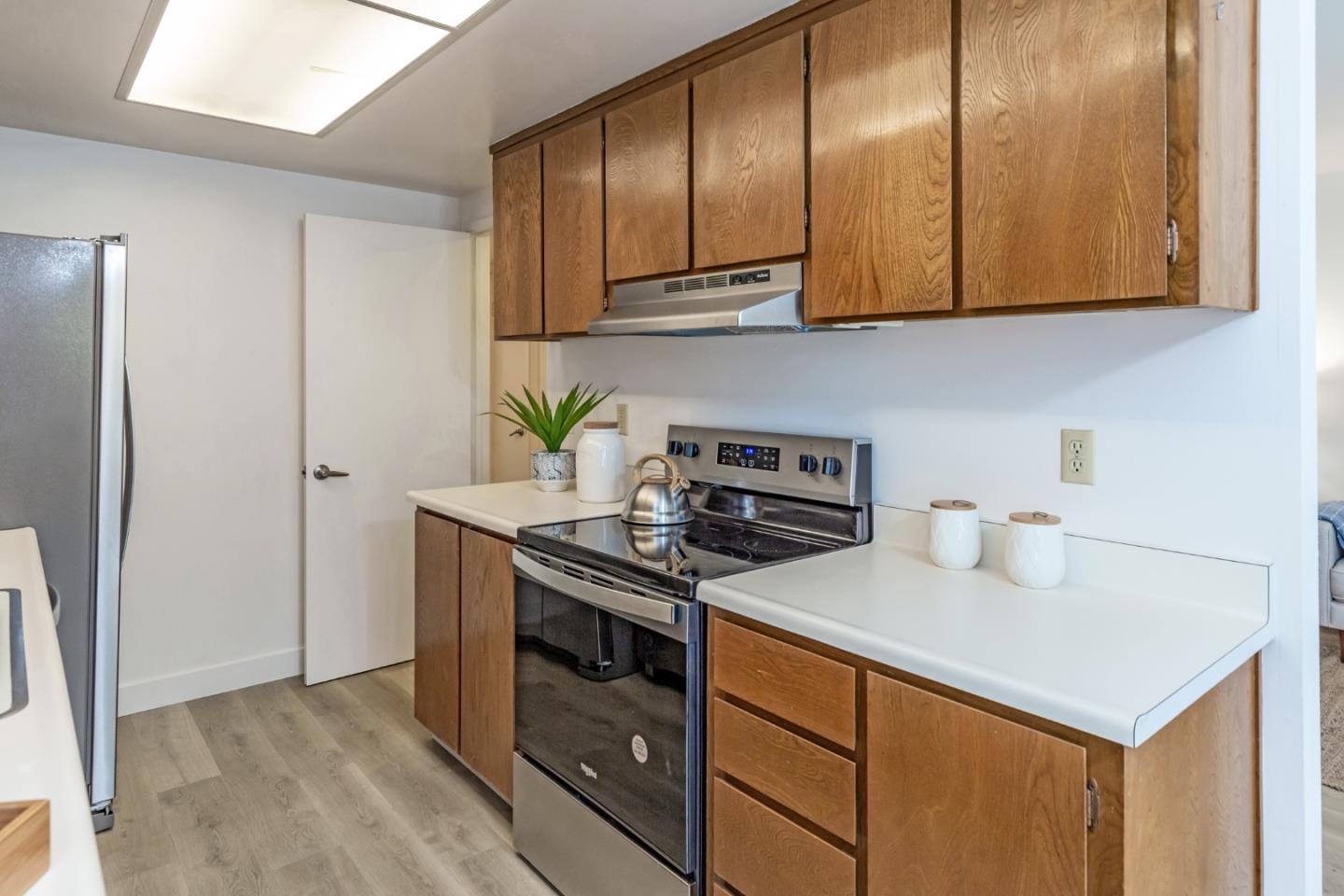 Detail Gallery Image 6 of 26 For 20700 4th St #3,  Saratoga,  CA 95070 - 2 Beds | 1 Baths