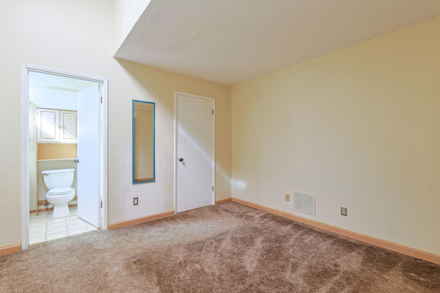 Detail Gallery Image 12 of 14 For 104 W Rossi St #4,  Salinas,  CA 93901 - 1 Beds | 1/1 Baths