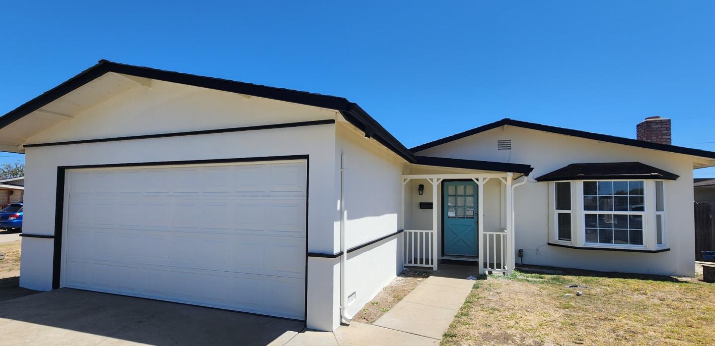 Detail Gallery Image 1 of 1 For 1552 Mariposa Ct, Salinas,  CA 93906 - 3 Beds | 2 Baths