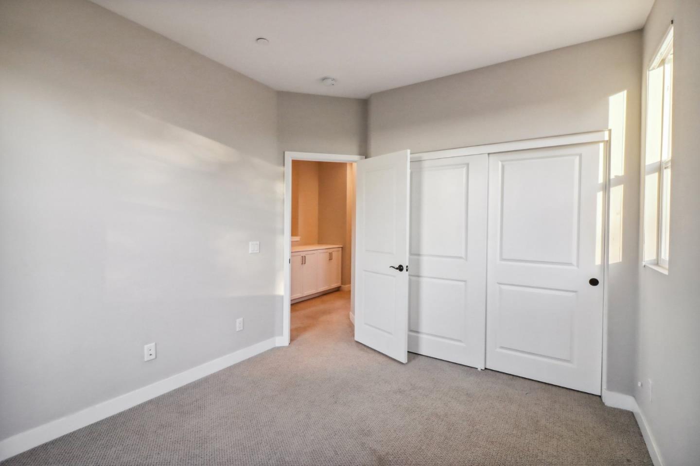 Detail Gallery Image 12 of 24 For 1452 N Harbor Blvd #4,  Santa Ana,  CA 92703 - 3 Beds | 2/1 Baths