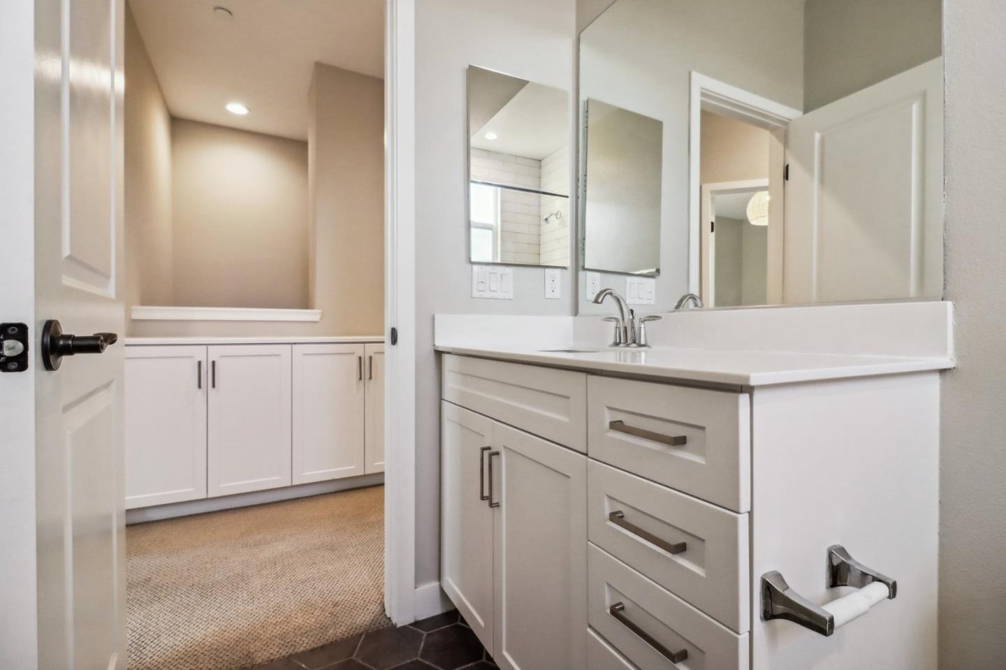 Detail Gallery Image 16 of 24 For 1452 N Harbor Blvd #4,  Santa Ana,  CA 92703 - 3 Beds | 2/1 Baths