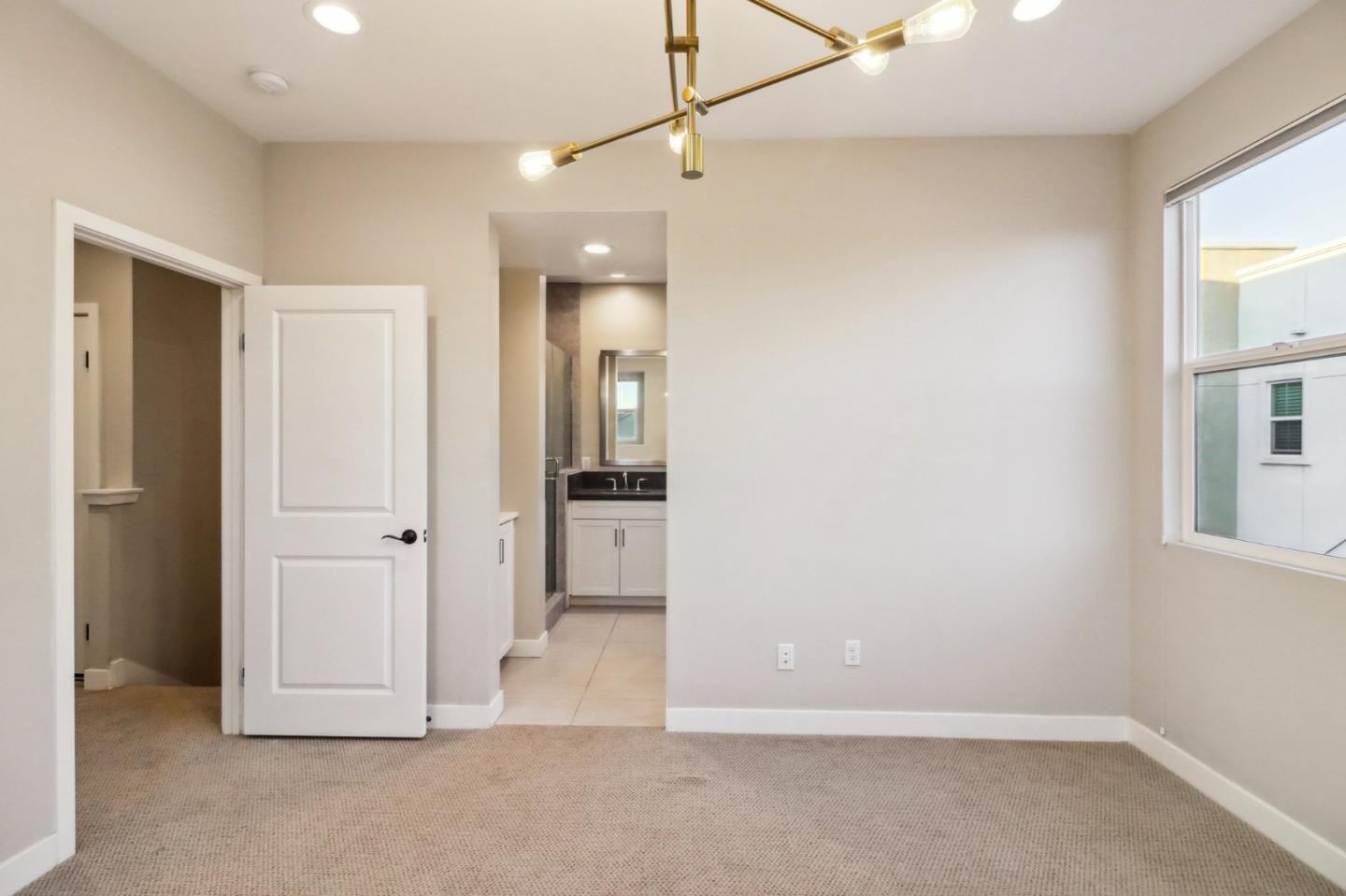 Detail Gallery Image 24 of 24 For 1452 N Harbor Blvd #4,  Santa Ana,  CA 92703 - 3 Beds | 2/1 Baths