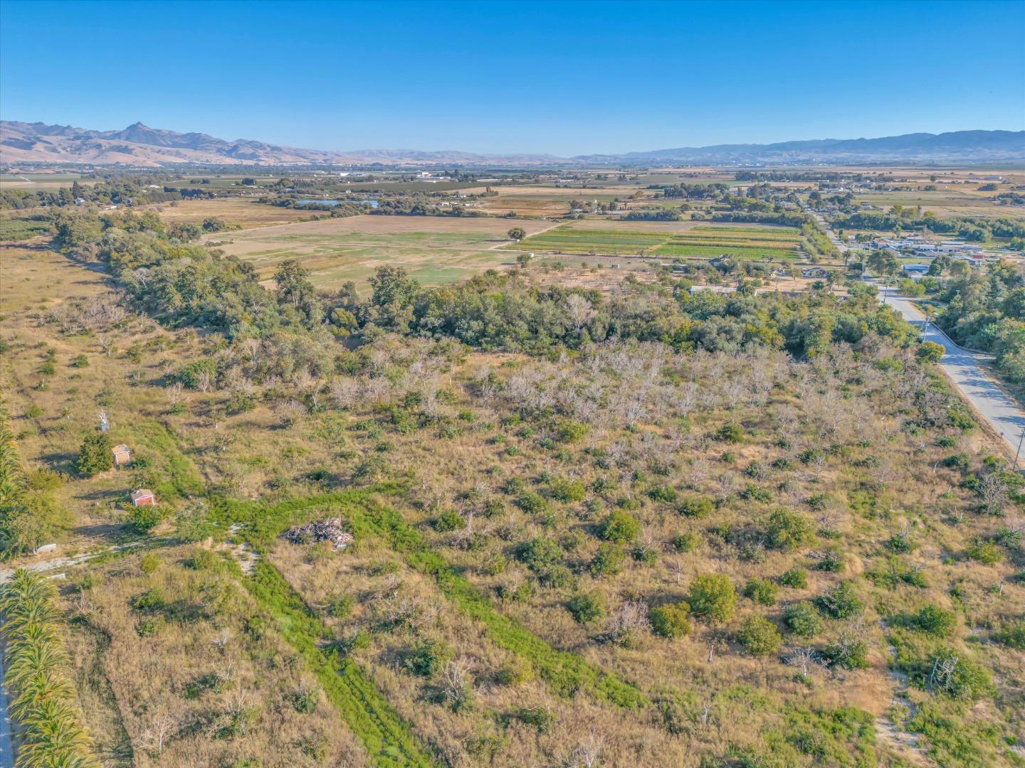 Detail Gallery Image 30 of 32 For 8231 Lovers Ln, Hollister,  CA 95023 - – Beds | – Baths