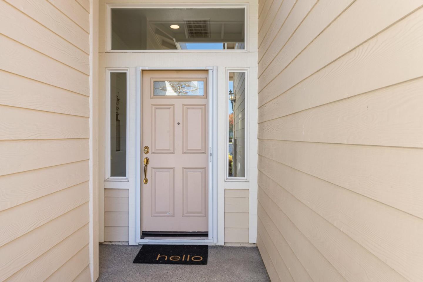 Detail Gallery Image 4 of 41 For 2048 Folle Blanche Dr, San Jose,  CA 95135 - 3 Beds | 2 Baths