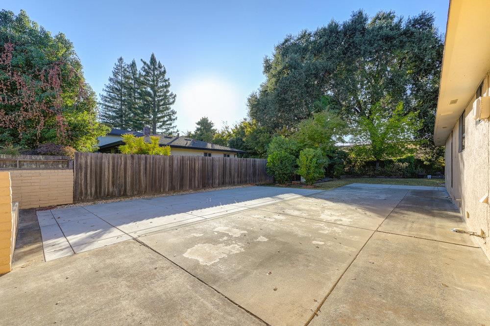 Detail Gallery Image 52 of 84 For 6850 Arabella Way, Sacramento,  CA 95831 - 3 Beds | 3 Baths