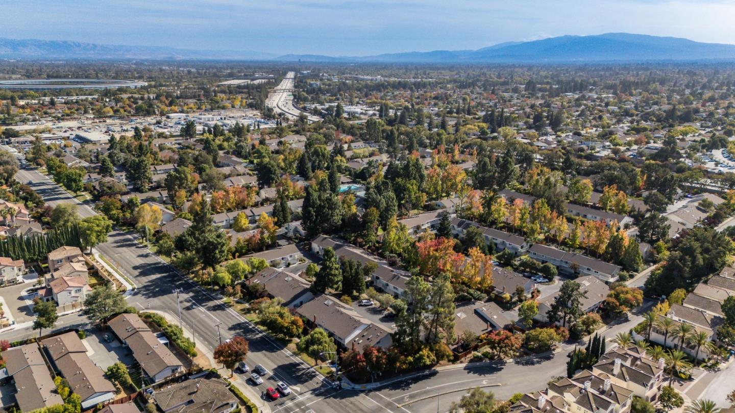 Detail Gallery Image 18 of 26 For 11004 Northseal Sq, Cupertino,  CA 95014 - 2 Beds | 2 Baths