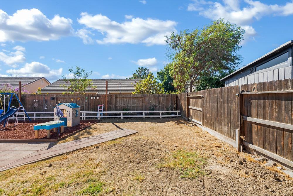 Detail Gallery Image 34 of 53 For 1479 Winchester Way, Los Banos,  CA 93635 - 3 Beds | 2 Baths