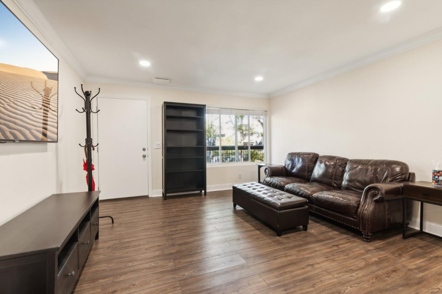 Detail Gallery Image 11 of 45 For 1126 Cherry Ave #2,  San Bruno,  CA 94066 - 1 Beds | 1 Baths