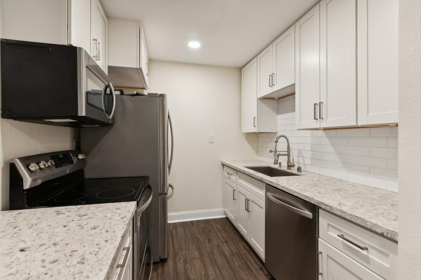 Detail Gallery Image 15 of 45 For 1126 Cherry Ave #2,  San Bruno,  CA 94066 - 1 Beds | 1 Baths