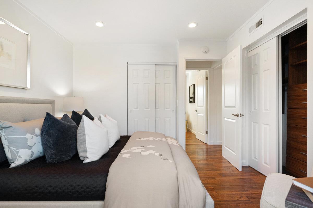 Detail Gallery Image 25 of 74 For 532 Tyrella Ave #47,  Mountain View,  CA 94043 - 3 Beds | 1/1 Baths