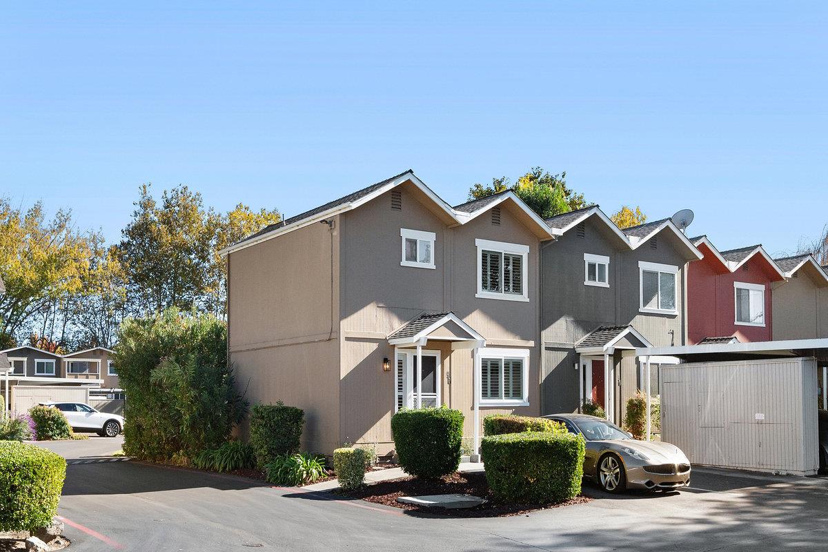 Detail Gallery Image 43 of 74 For 532 Tyrella Ave #47,  Mountain View,  CA 94043 - 3 Beds | 1/1 Baths