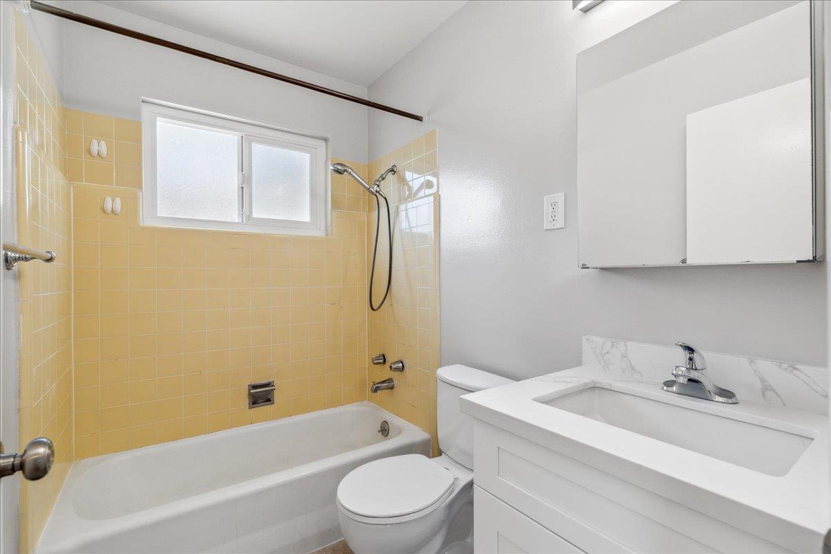 Detail Gallery Image 13 of 25 For 839 Laurel Ave, Belmont,  CA 94002 - 2 Beds | 1 Baths