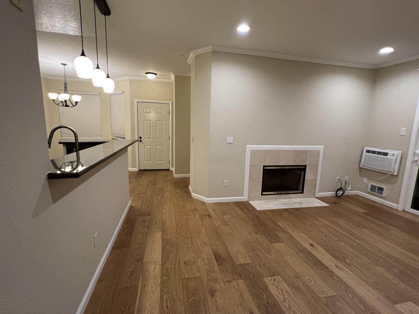 Detail Gallery Image 3 of 30 For 250 Santa Fe Ter #226,  Sunnyvale,  CA 94085 - 2 Beds | 2 Baths