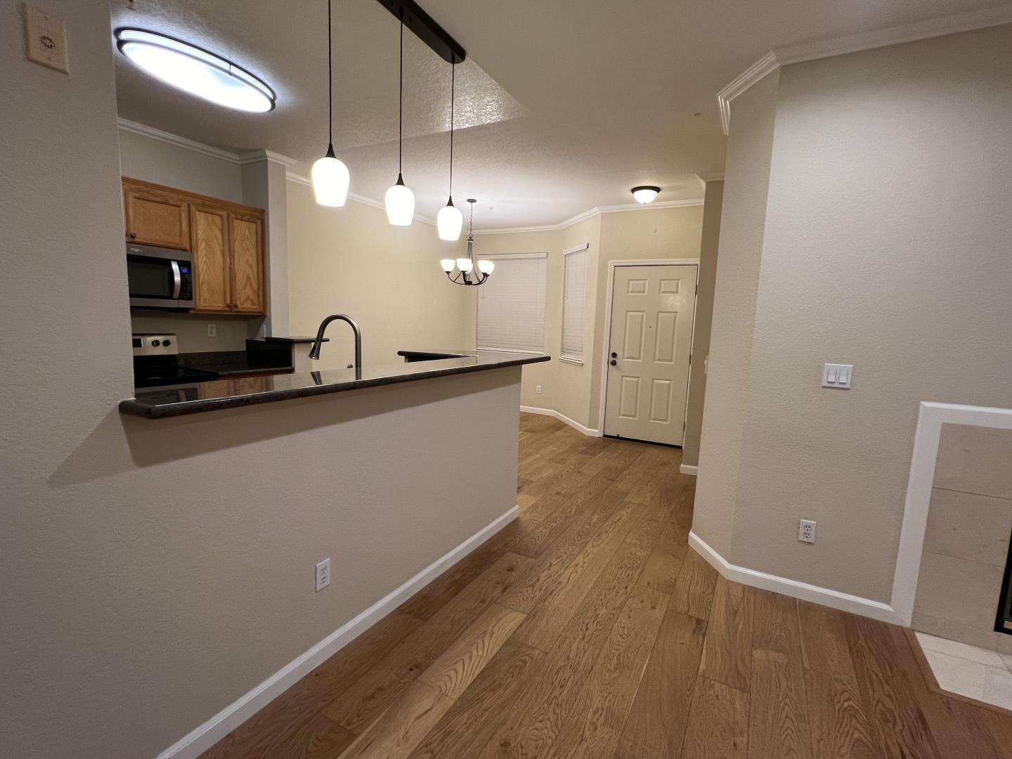 Detail Gallery Image 4 of 30 For 250 Santa Fe Ter #226,  Sunnyvale,  CA 94085 - 2 Beds | 2 Baths