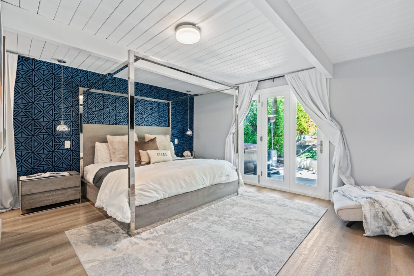 Detail Gallery Image 25 of 93 For 3433 Kenneth Dr, Palo Alto,  CA 94303 - 6 Beds | 4 Baths