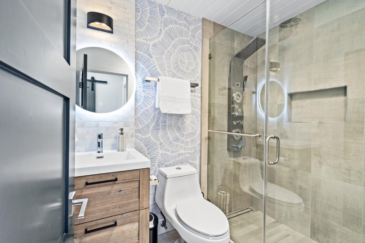 Detail Gallery Image 36 of 93 For 3433 Kenneth Dr, Palo Alto,  CA 94303 - 6 Beds | 4 Baths