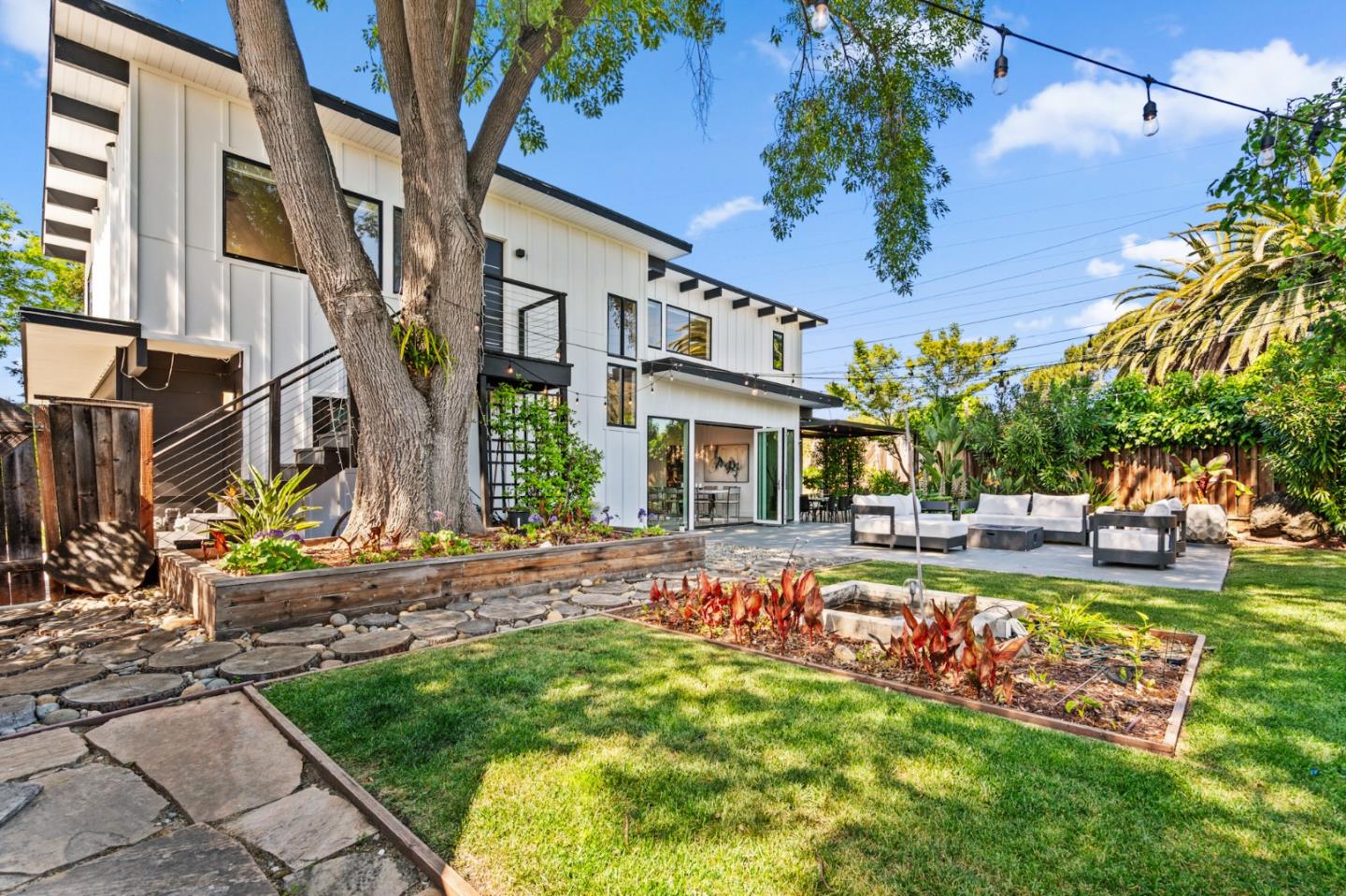 Detail Gallery Image 64 of 93 For 3433 Kenneth Dr, Palo Alto,  CA 94303 - 6 Beds | 4 Baths