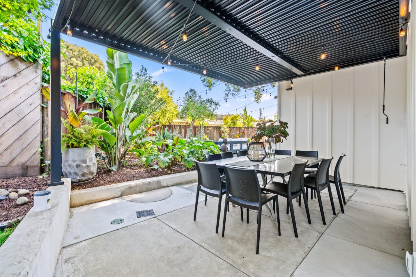 Detail Gallery Image 67 of 93 For 3433 Kenneth Dr, Palo Alto,  CA 94303 - 6 Beds | 4 Baths