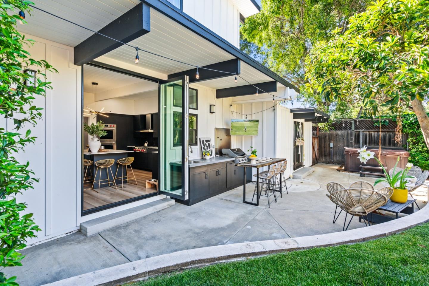 Detail Gallery Image 69 of 93 For 3433 Kenneth Dr, Palo Alto,  CA 94303 - 6 Beds | 4 Baths