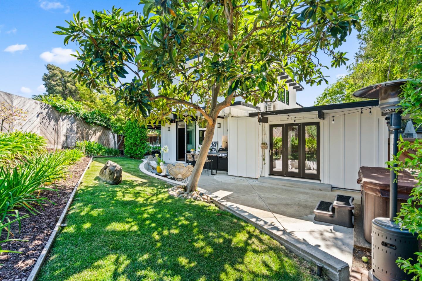 Detail Gallery Image 70 of 93 For 3433 Kenneth Dr, Palo Alto,  CA 94303 - 6 Beds | 4 Baths
