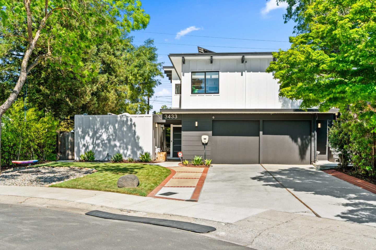 Detail Gallery Image 73 of 93 For 3433 Kenneth Dr, Palo Alto,  CA 94303 - 6 Beds | 4 Baths