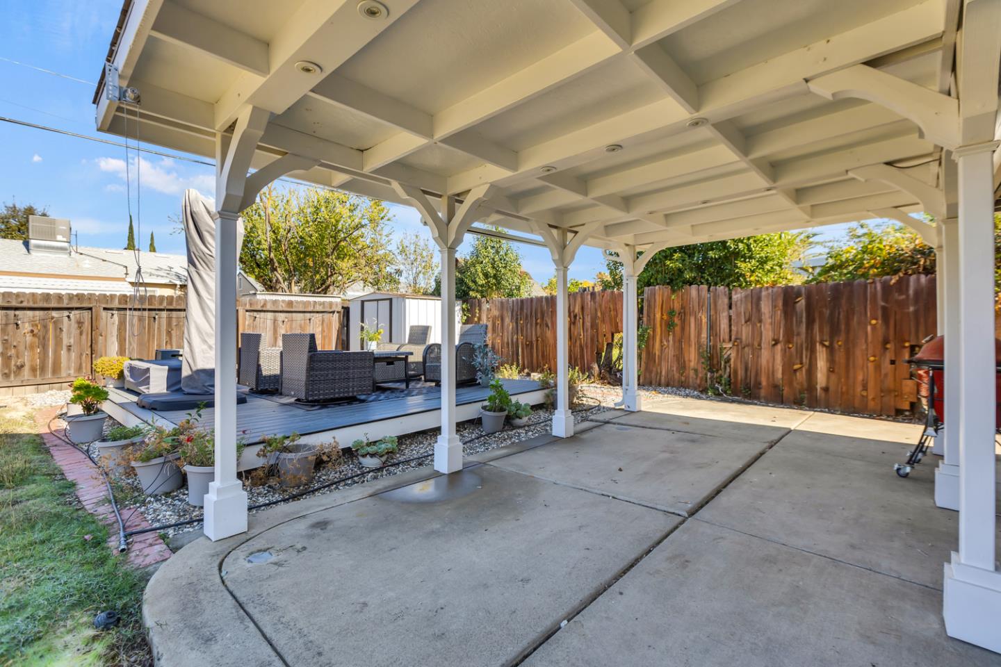 Detail Gallery Image 37 of 47 For 1409 Stoddard St, Sacramento,  CA 95822 - 2 Beds | 1 Baths