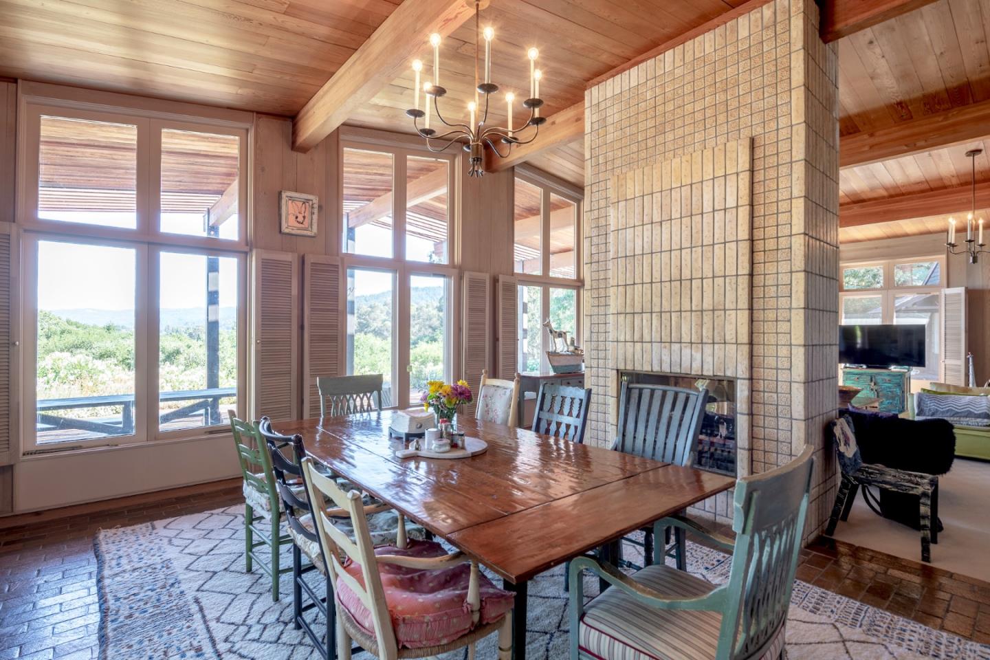 Detail Gallery Image 5 of 11 For 329-C Albion Ave, Woodside,  CA 94062 - 4 Beds | 3/1 Baths