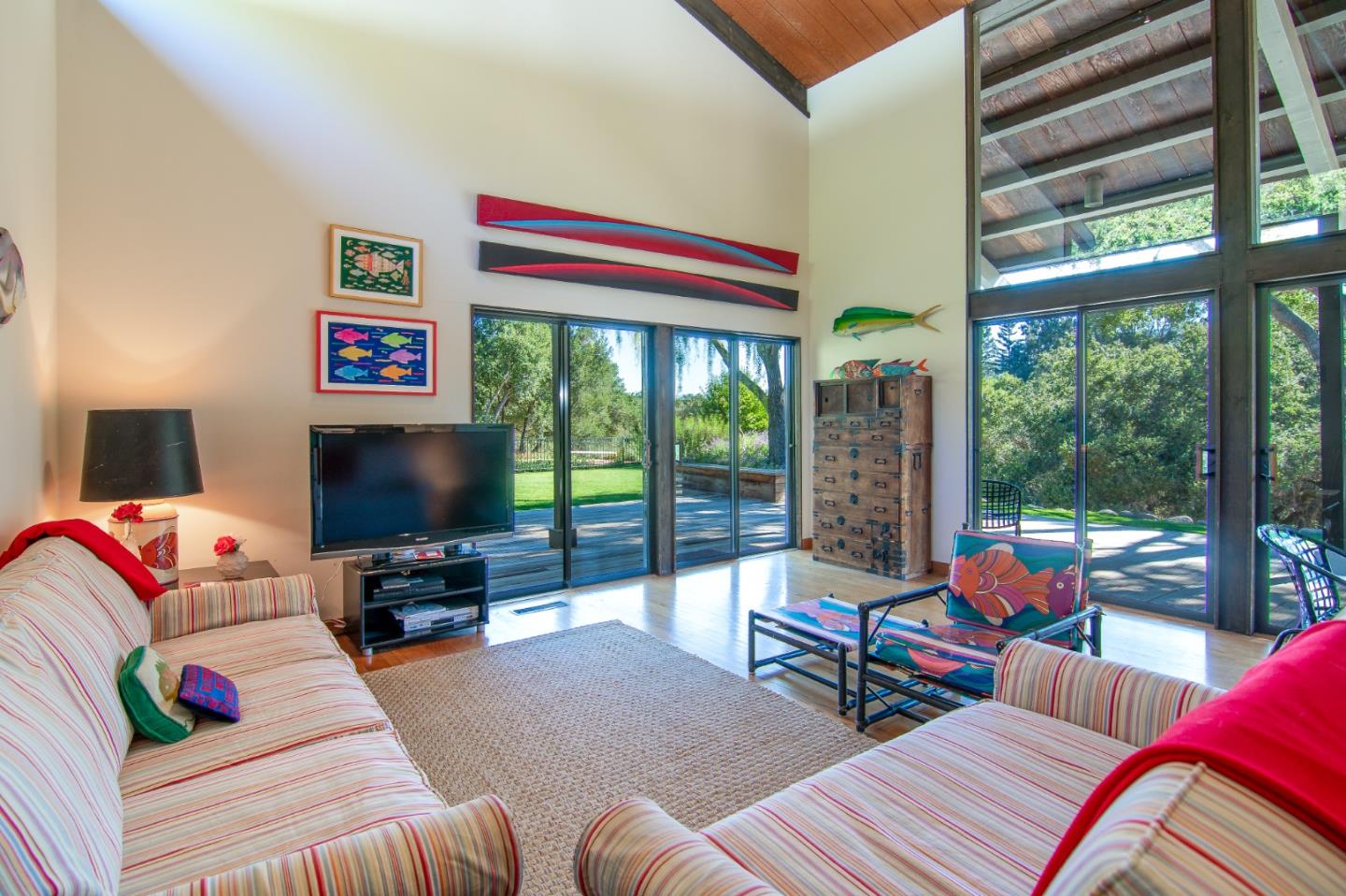 Detail Gallery Image 15 of 17 For 331 Albion Ave, Woodside,  CA 94062 - 5 Beds | 3/1 Baths