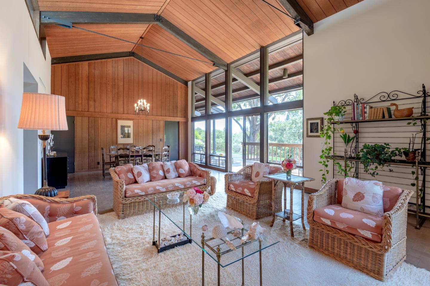 Detail Gallery Image 3 of 17 For 331 Albion Ave, Woodside,  CA 94062 - 5 Beds | 3/1 Baths