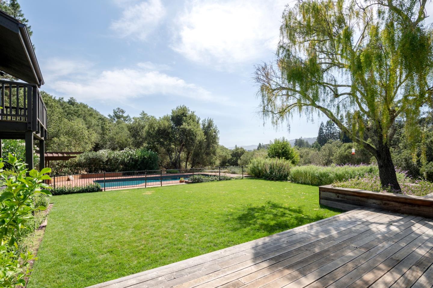 Detail Gallery Image 4 of 17 For 331 Albion Ave, Woodside,  CA 94062 - 5 Beds | 3/1 Baths