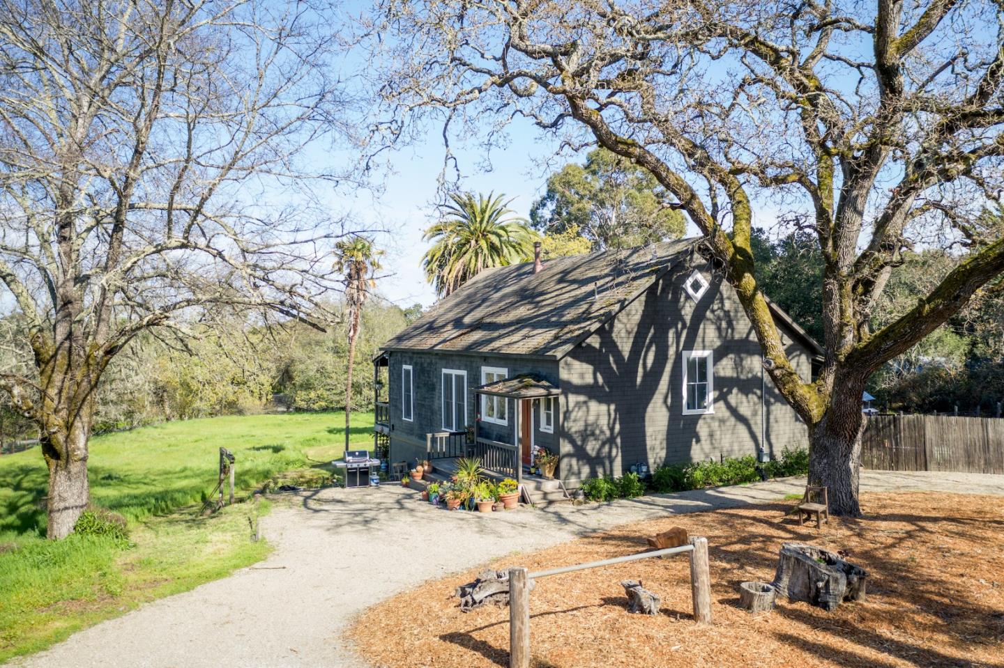 Detail Gallery Image 1 of 6 For 333 Albion Ave, Woodside,  CA 94062 - 4 Beds | 4/1 Baths