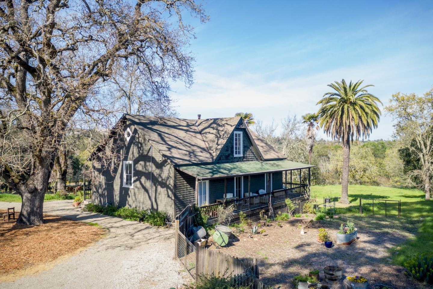 Detail Gallery Image 5 of 6 For 333 Albion Ave, Woodside,  CA 94062 - 4 Beds | 4/1 Baths