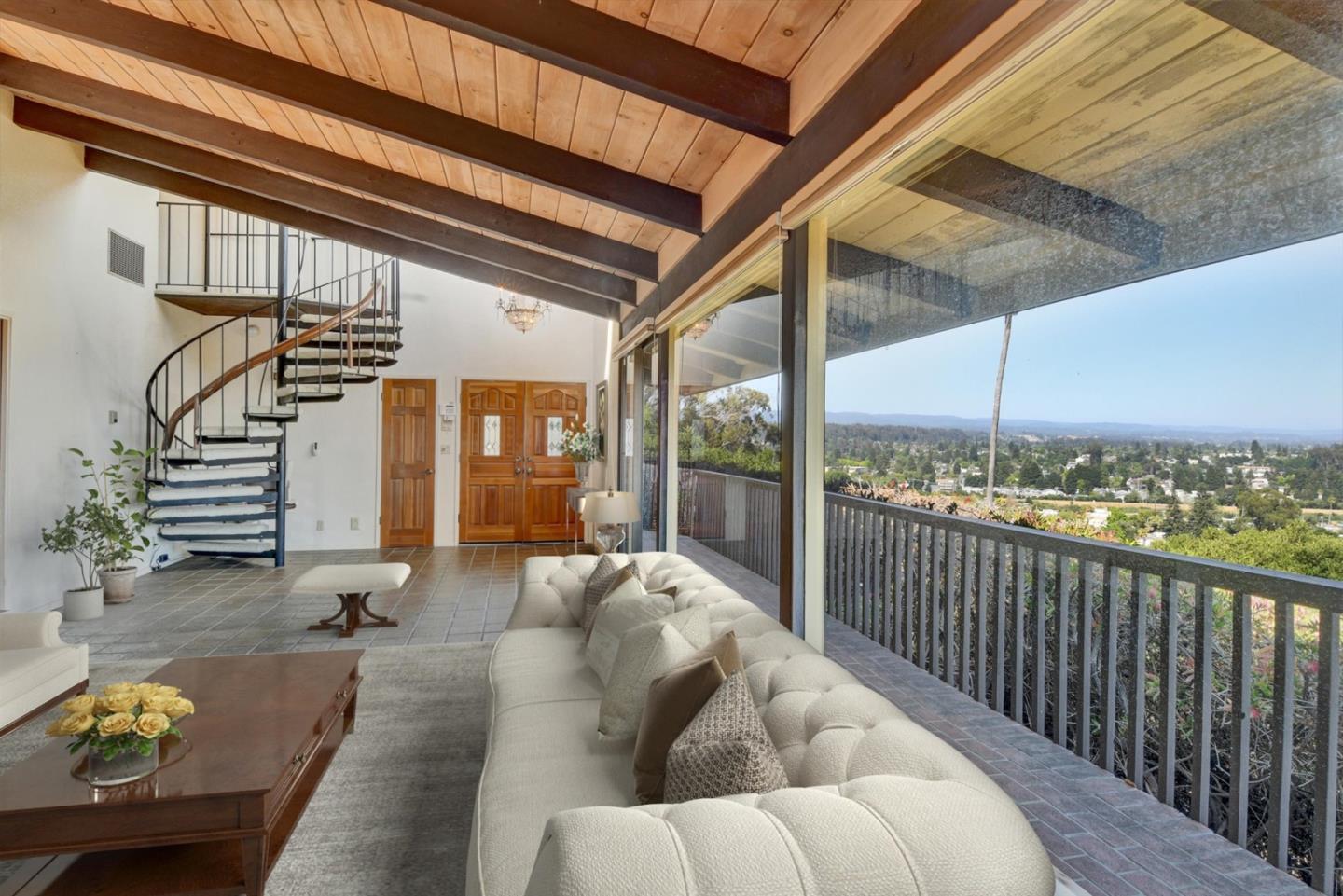 Detail Gallery Image 4 of 25 For 350 Highland Avenue, Santa Cruz,  CA 95060 - 4 Beds | 2/1 Baths