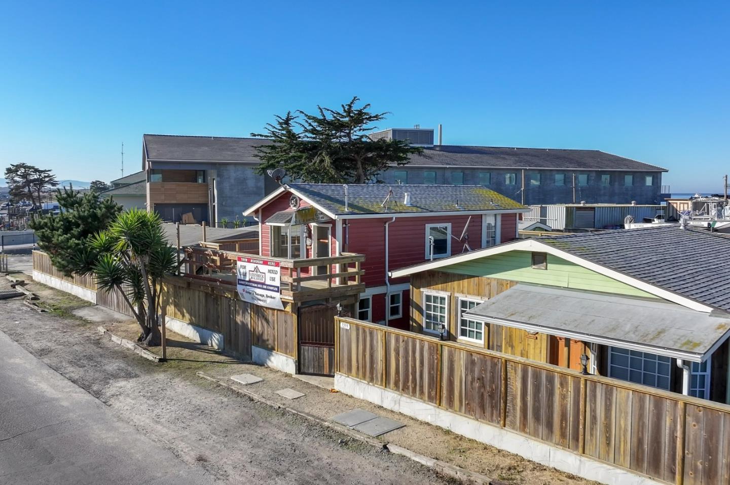 7550 Sandholdt Road, Moss Landing, California 95039, ,Residential Income,For Sale,7550 Sandholdt Road,ML81986042
