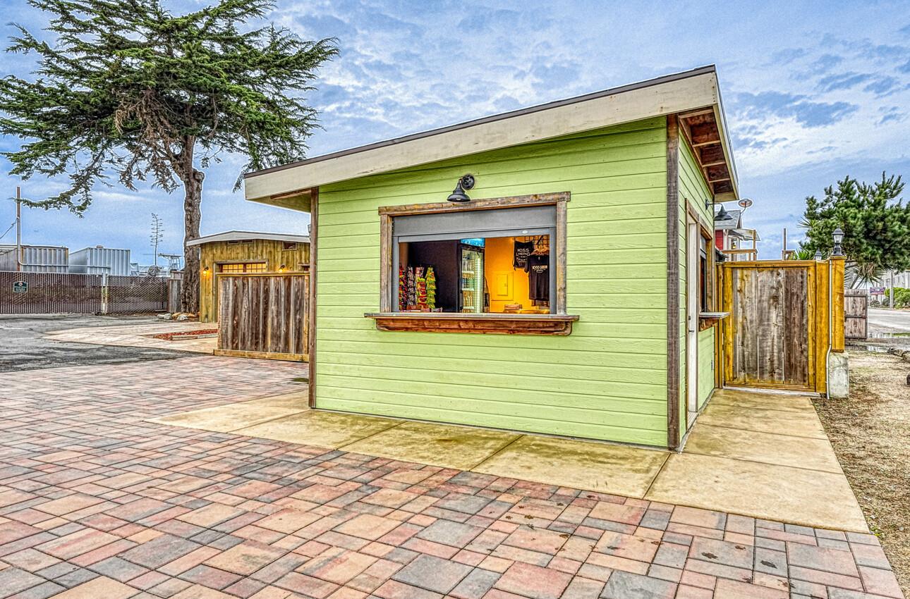 7550 Sandholdt Road, Moss Landing, California 95039, ,Residential Income,For Sale,7550 Sandholdt Road,ML81986042