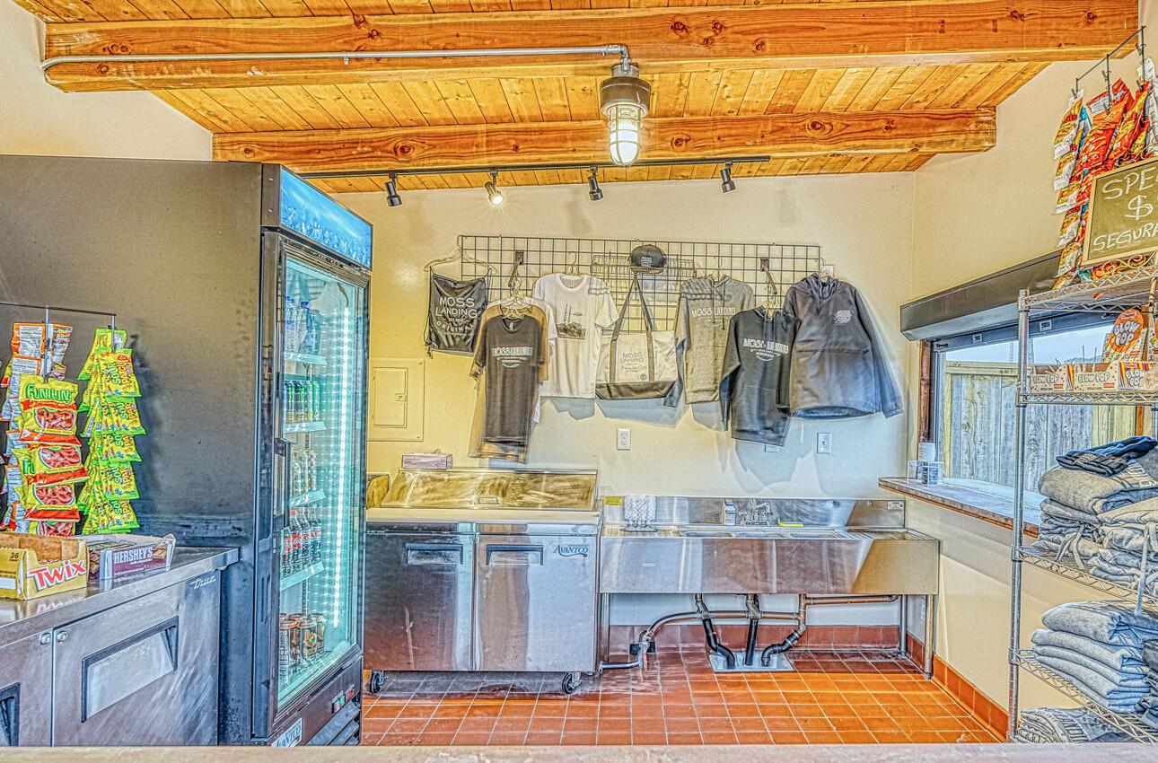 7550 Sandholdt Road, Moss Landing, California 95039, ,Residential Income,For Sale,7550 Sandholdt Road,ML81986042
