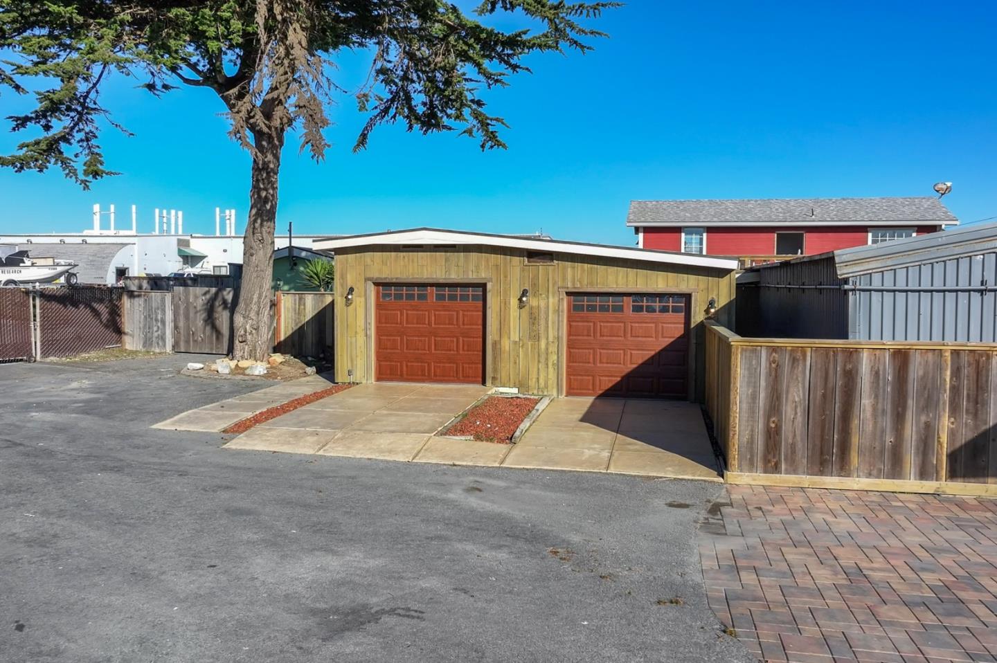 7550 Sandholdt Road, Moss Landing, California 95039, ,Residential Income,For Sale,7550 Sandholdt Road,ML81986042