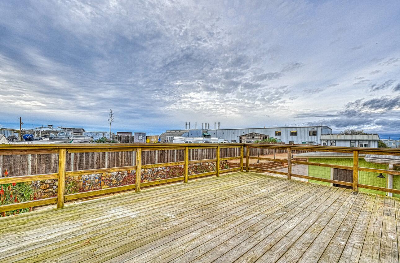 7550 Sandholdt Road, Moss Landing, California 95039, ,Residential Income,For Sale,7550 Sandholdt Road,ML81986042