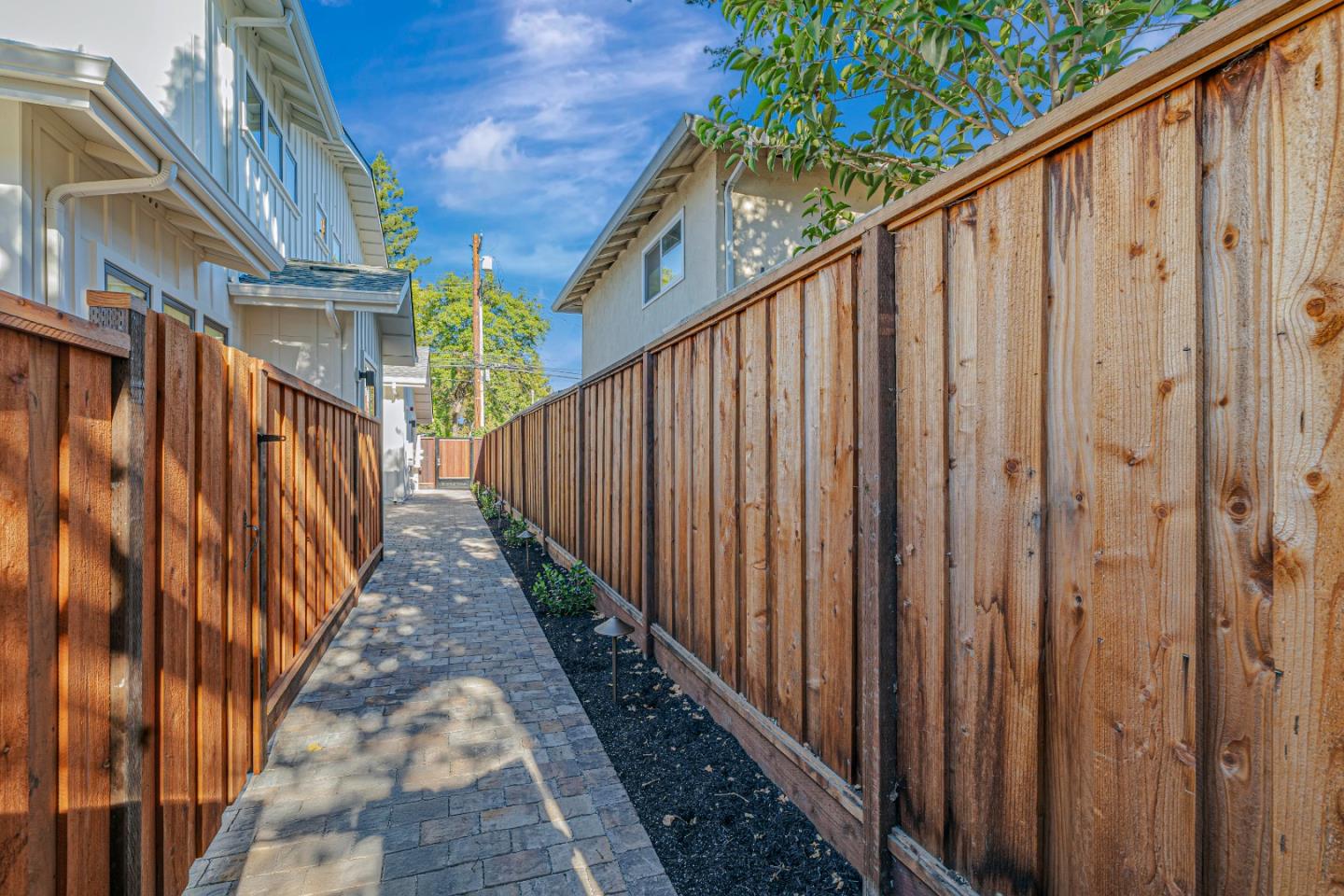 Detail Gallery Image 20 of 24 For 1456 Kentfield Ave, Redwood City,  CA 94061 - 2 Beds | 2 Baths