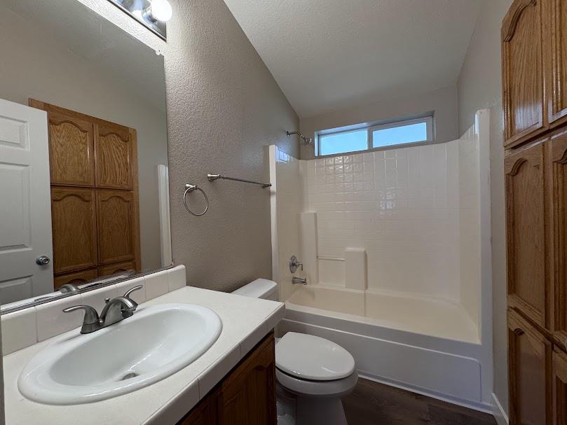 Detail Gallery Image 14 of 25 For 1075 Space Park #86,  Mountain View,  CA 94043 - 3 Beds | 2 Baths