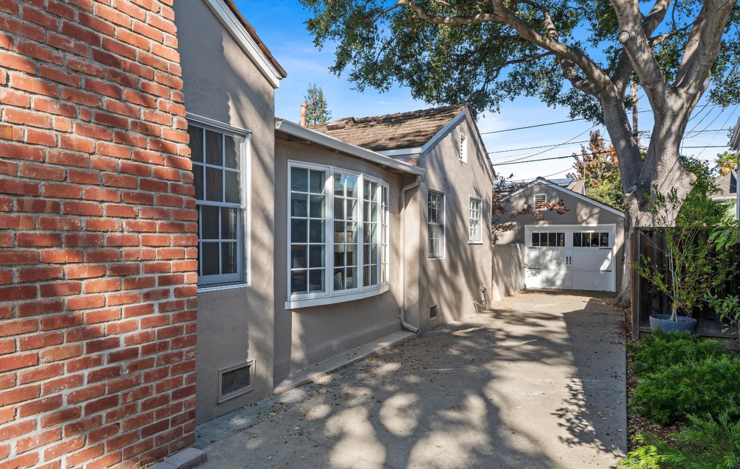 350 Velarde Street, Mountain View, California 94041, 2 Bedrooms Bedrooms, ,2 BathroomsBathrooms,Residential,For Sale,350 Velarde Street,ML81986074