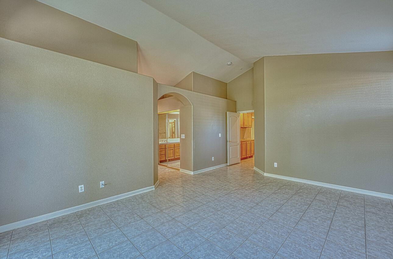 Detail Gallery Image 21 of 38 For 18423 Wildrose Ct, Salinas,  CA 93908 - 3 Beds | 2 Baths