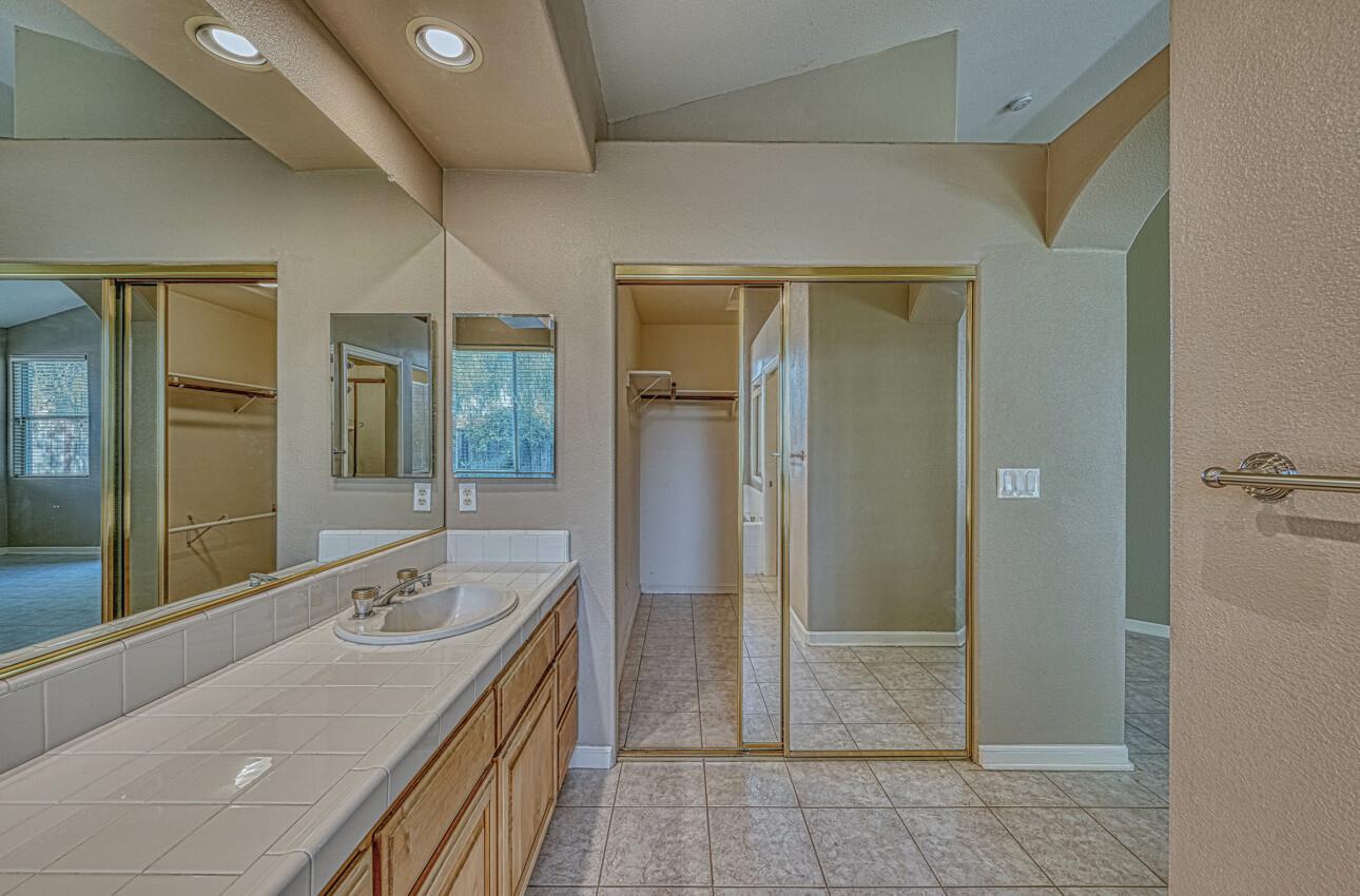 Detail Gallery Image 25 of 38 For 18423 Wildrose Ct, Salinas,  CA 93908 - 3 Beds | 2 Baths