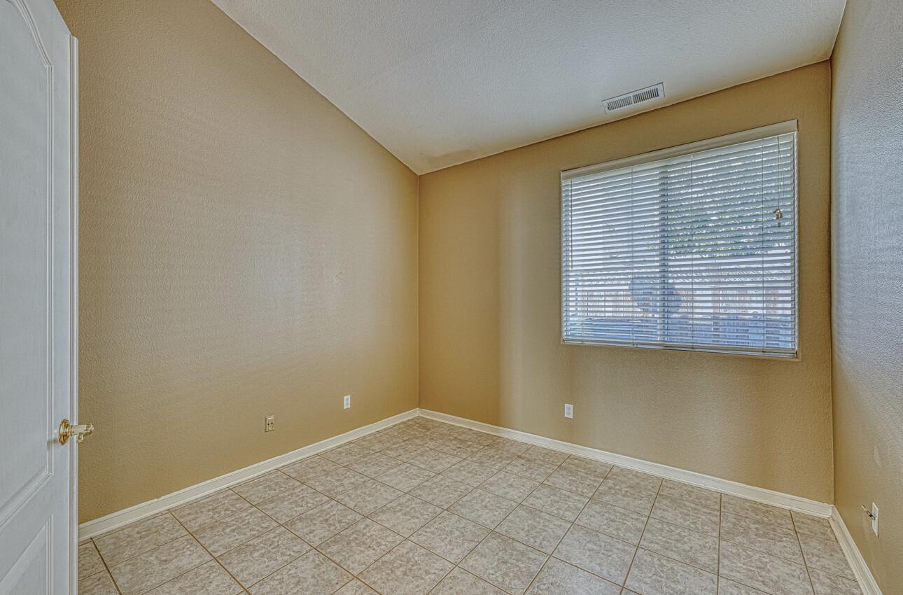 Detail Gallery Image 26 of 38 For 18423 Wildrose Ct, Salinas,  CA 93908 - 3 Beds | 2 Baths