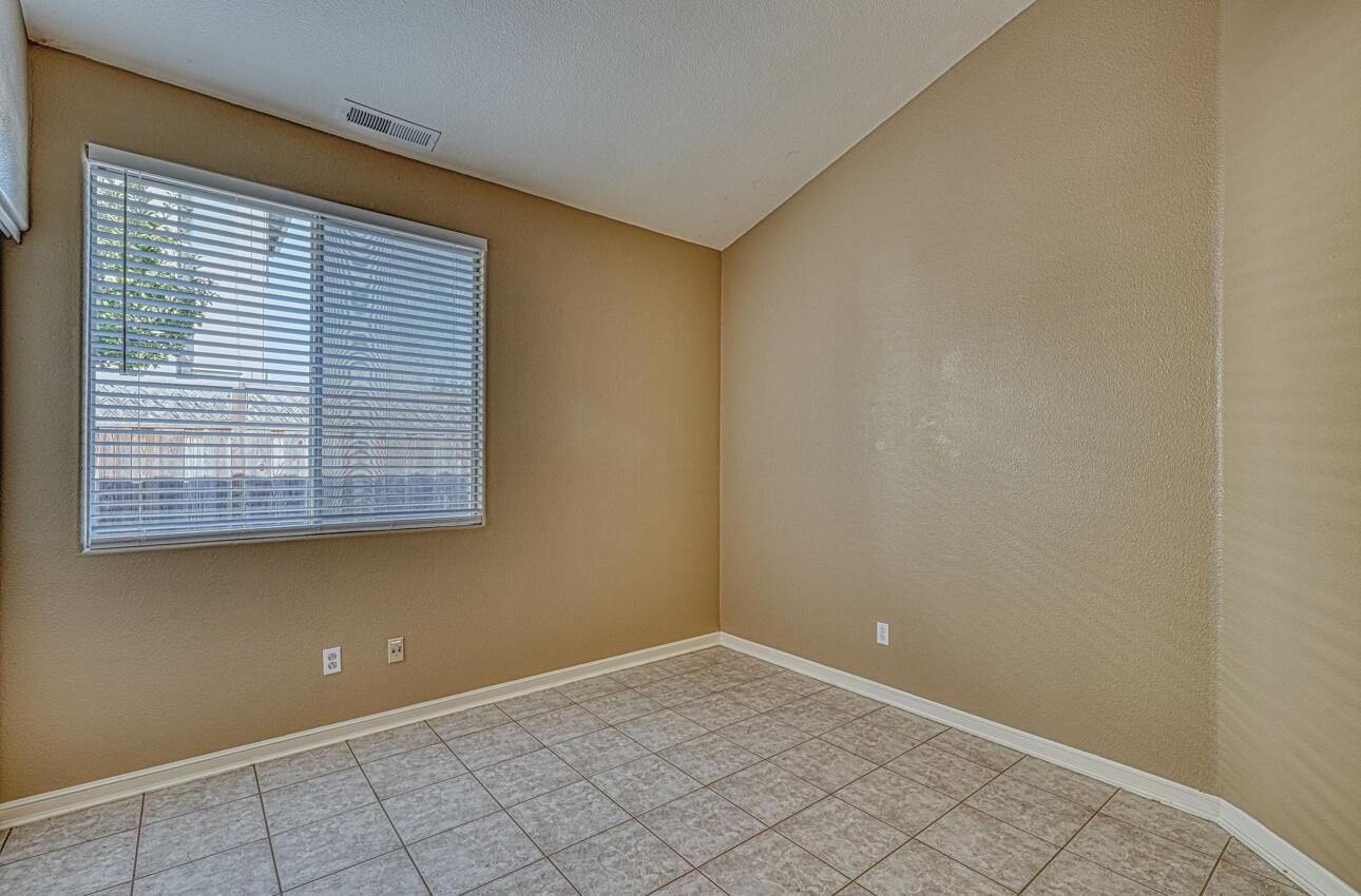 Detail Gallery Image 28 of 38 For 18423 Wildrose Ct, Salinas,  CA 93908 - 3 Beds | 2 Baths