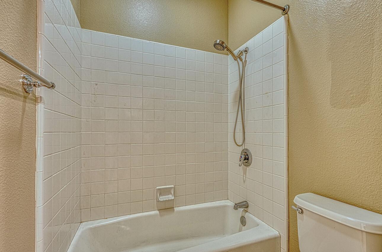 Detail Gallery Image 32 of 38 For 18423 Wildrose Ct, Salinas,  CA 93908 - 3 Beds | 2 Baths