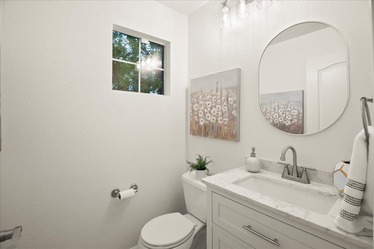 Detail Gallery Image 16 of 41 For 461 Ribbonwood Ave, San Jose,  CA 95123 - 3 Beds | 2/1 Baths