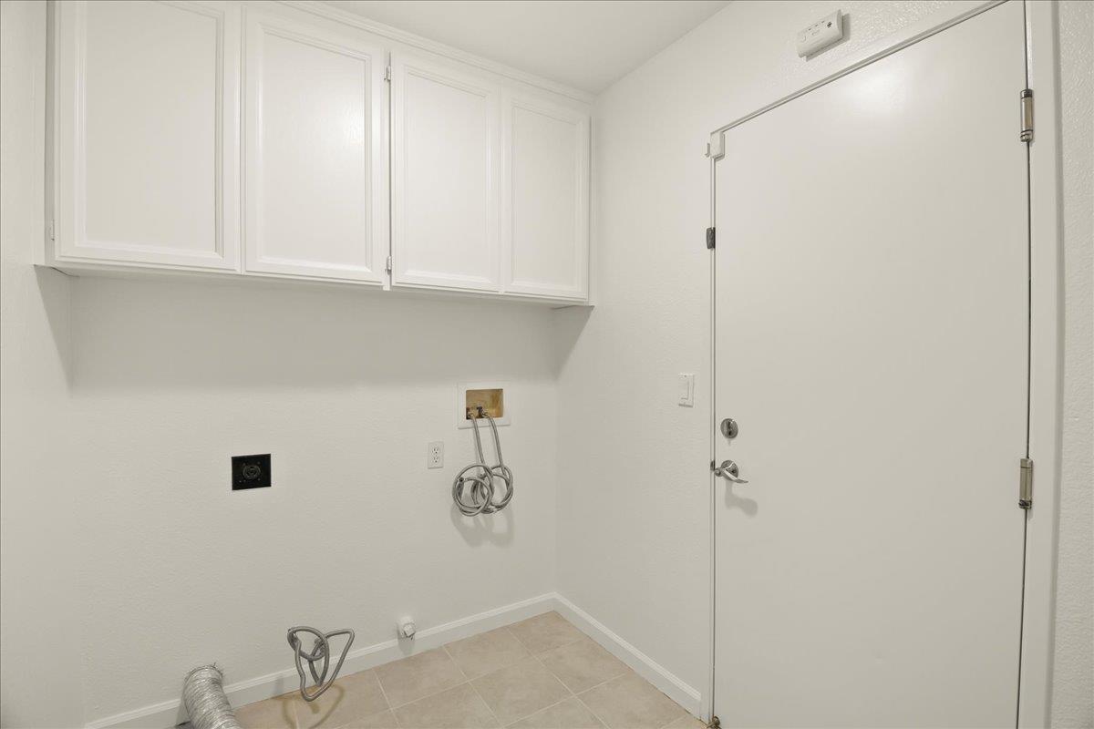 Detail Gallery Image 17 of 41 For 461 Ribbonwood Ave, San Jose,  CA 95123 - 3 Beds | 2/1 Baths