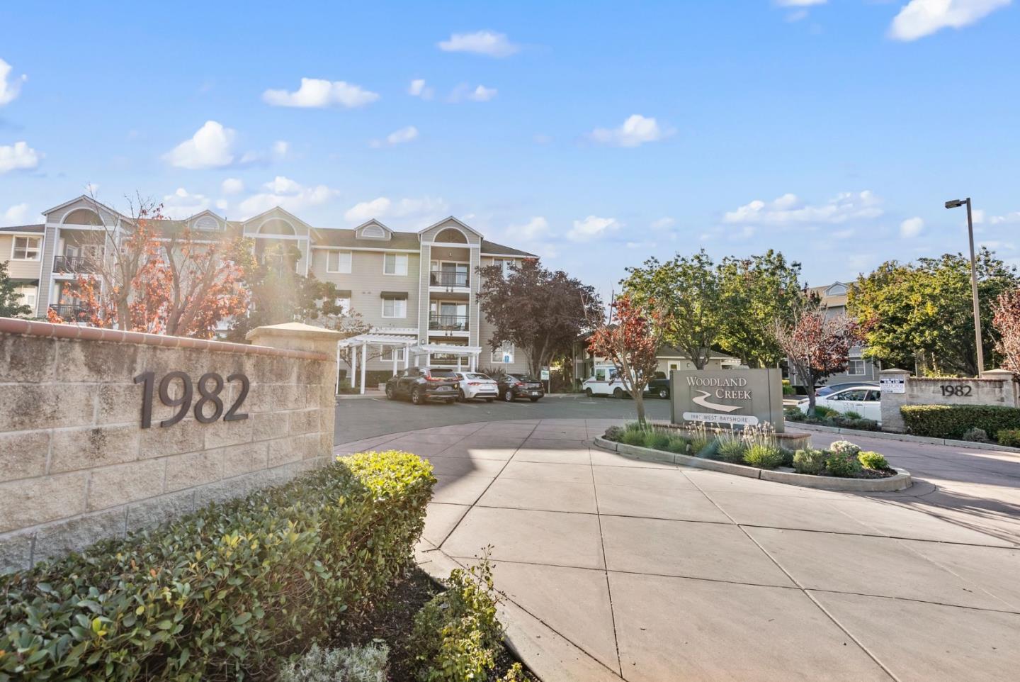 Detail Gallery Image 2 of 25 For 1982 W Bayshore Rd #332,  East Palo Alto,  CA 94303 - 1 Beds | 1 Baths